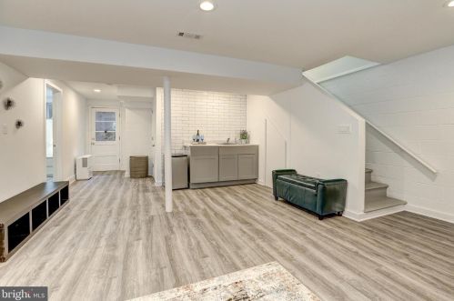 15009 Snowden Dr, Silver Spring MD 20905-5663 exterior