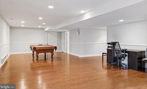 3 Kings Ln, Tavistock NJ 08033-1230 exterior