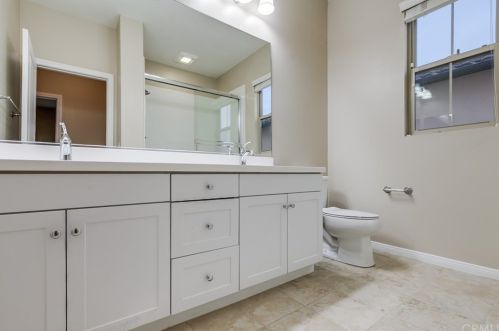 88 Rembrandt, Irvine CA  92620-7314 exterior
