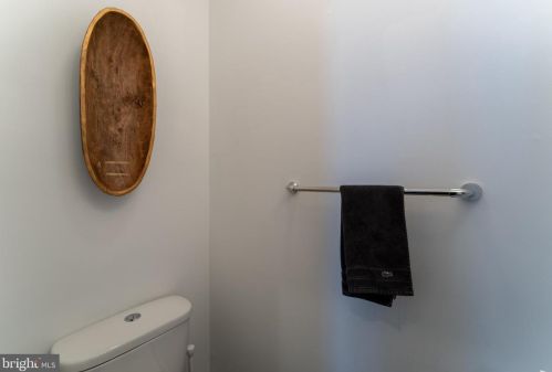 2341 Gordon St, Philadelphia PA 19132-4632 exterior