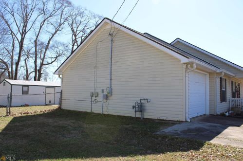 743 Regal Rd, Jackson, GA 30233-7009