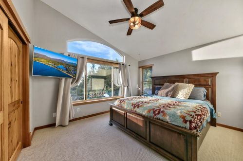 16125 Martis Peak Rd, Truckee CA  96161-1485 exterior