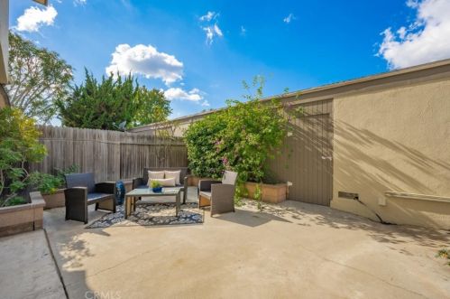 4051 Via Encinas, Cypress CA  90630-3431 exterior