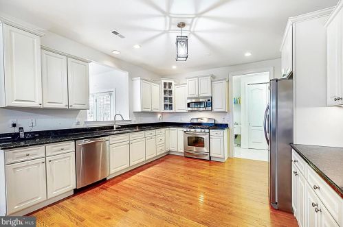 20 Nicole Ct, Auburn, NJ 08085-3452