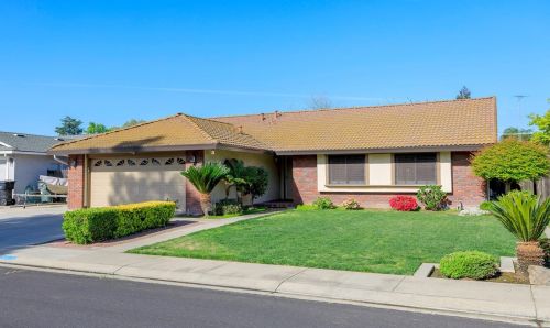 1109 Stinson Ct, Modesto, CA 95358-1491