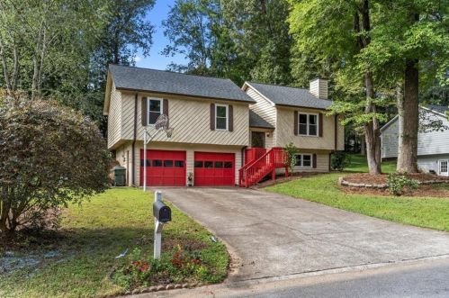 7035 Steel Wood Dr, Kennesaw, GA 30152-4162