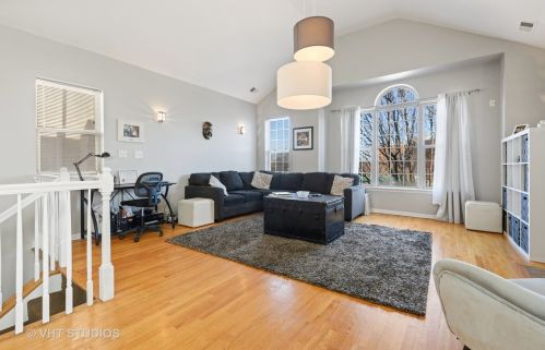 3347 Warren Blvd, Chicago, IL 60624-2462