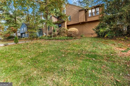 4818 Highpoint Dr, Marietta, GA 30066-1382