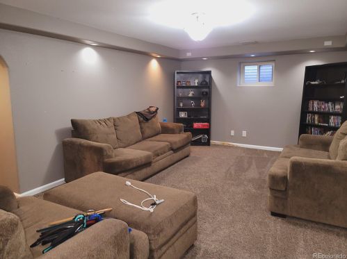 5705 Pagosa Way, Aurora CO 80015-3013 exterior