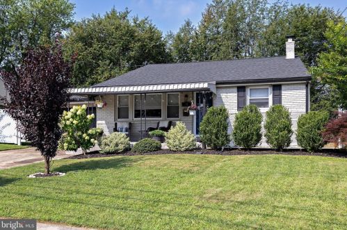 34 Belmont Rd, Gloucester, NJ 08031-1110