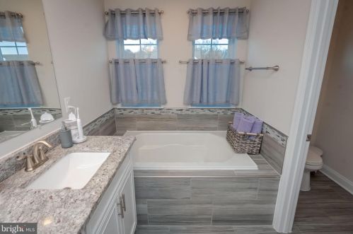 813 Bentgrass Dr, Aberdeen MD  21001-3948 exterior