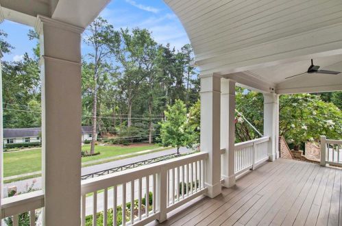 271 Hillside Dr, Atlanta GA  30342-3623 exterior