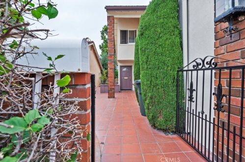 12432 Interior Cir, Los Alamitos, CA 90720-5107