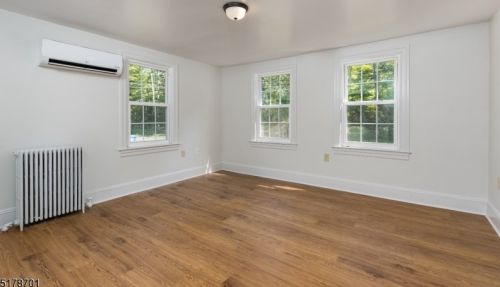 715 Cherry Valley Rd, Princeton NJ  08540-7920 exterior