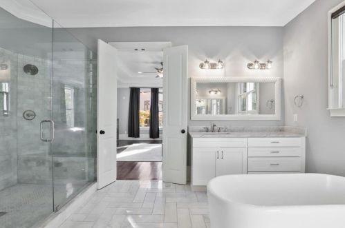 3535 Kingsboro Rd, Atlanta GA  30319-1310 exterior