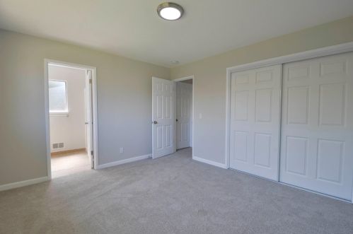 2021 Rochelle Ave, Turlock CA  95382-1666 exterior