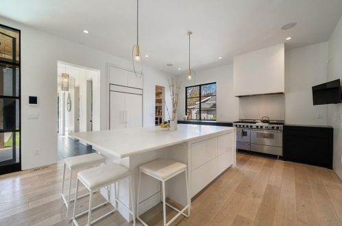 150 Huntington Rd, Atlanta GA  30309-1504 exterior