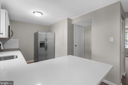 1365 Elm Grv Cir, Silver Spring MD 20905-6060 exterior