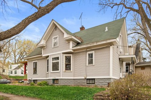 143 Bates Ave, Saint Paul MN  55106-6328 exterior