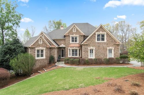 3879 Silver Brook Ln, Gainesville, GA 30506-1086