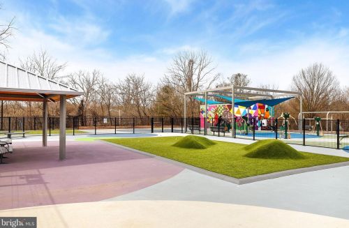 4206 Round Hl Rd, Silver Spring MD 20906-4869 exterior