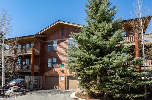 8350 Meadowview Ct, Park City UT 84098-4674 exterior