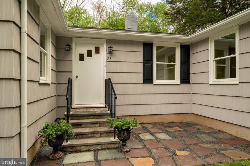73 Bayberry Rd, Princeton NJ  08540-7418 exterior
