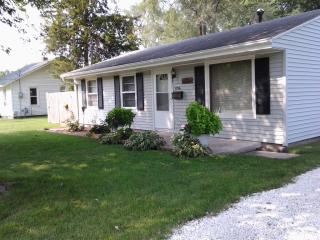 1296 Rock Island Ave, Galesburg, IL 61401-2266