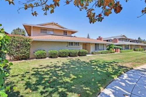 904 Teakwood Ct, Los Gatos, CA 95032-1348