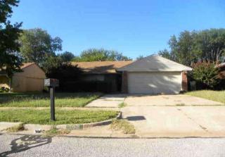 2001 Oakhollow Dr, Norman, OK 73071-1207