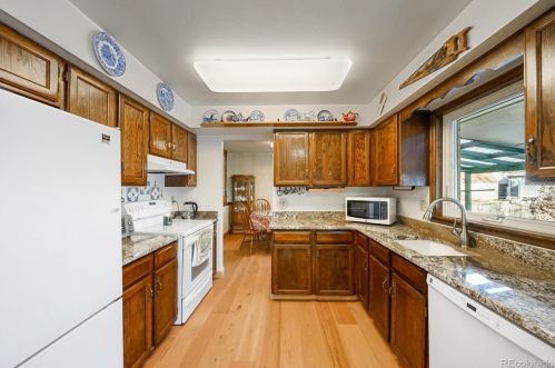 2530 Dawson Way, Aurora CO 80012-3801 exterior