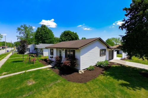 632 Cleary St, Swygert, IL 61764-1008