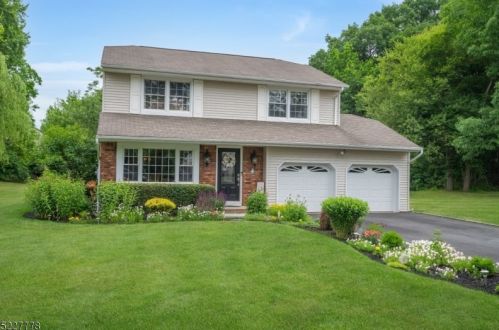 43 Brittany Rd, Montville Township, NJ 07045-9578
