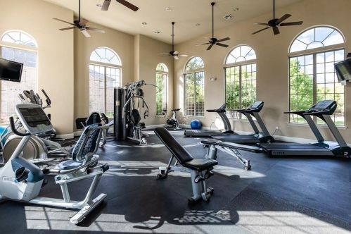 2837 Troutt Dr, Carrollton TX 75010 exterior