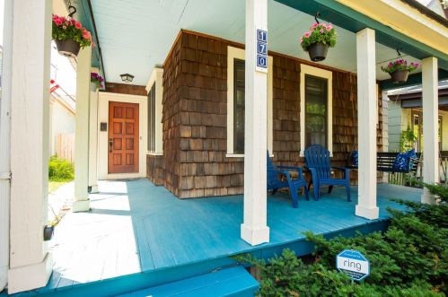 170 Charles Ave, Saint Paul MN  55104-2227 exterior