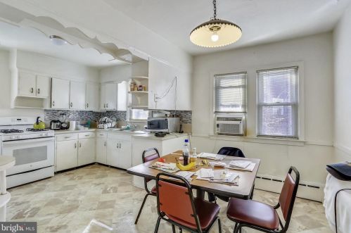 8120 Roanoke Ave, Silver Spring MD 20912-6278 exterior