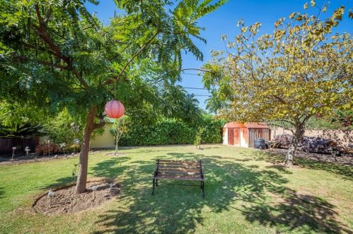 511 Century Dr, Anaheim CA  92805-2235 exterior