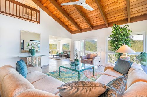 5307 Poola St, Honolulu HI  96821-1536 exterior