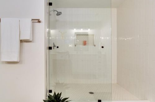 3813 Kelvin Ave, Fort Worth TX  76133-2947 exterior