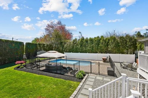18 Golini Dr, Providence, RI 02919-2238