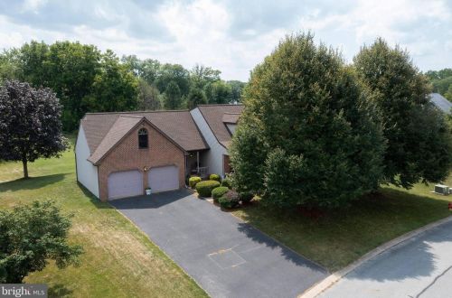 2616 Standardbred Dr, Lancaster PA  17603-4161 exterior