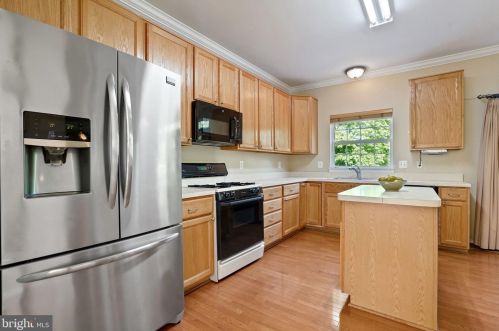 15528 Wigeon Way, Woodbridge, VA 22191-3749