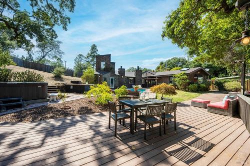 44 Blossom Dr, San Rafael, CA 94901-5214