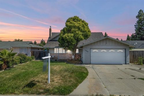 146 Fairview Dr, Vacaville CA  95687-6429 exterior