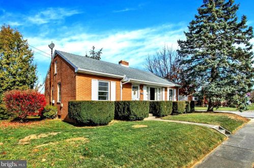 301 5th St, Hanover, PA 17331-2115