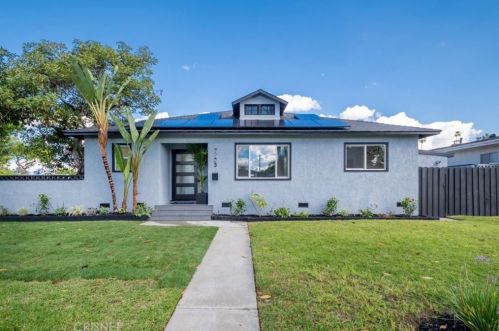 7703 Ciro St, Downey, CA 90240-3145