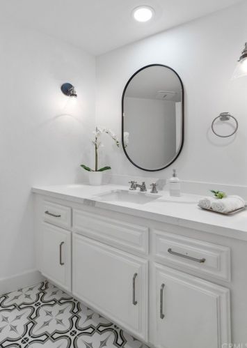 780 25th St, Upland CA  91784-1109 exterior