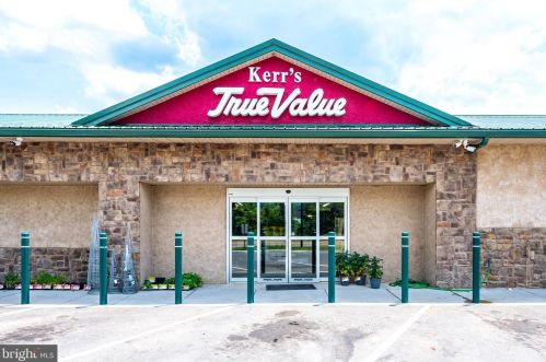 911 Warden Lake Holw, Wardensville WV 26851 exterior