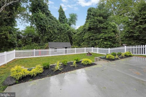 1161 Concord Dr, Haddonfield NJ 08033-3502 exterior