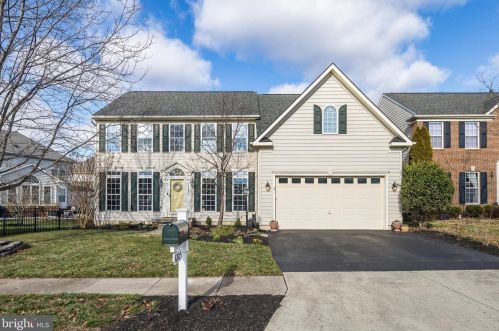 6805 Mandalay Ct, Gainesville, VA 20155-4493